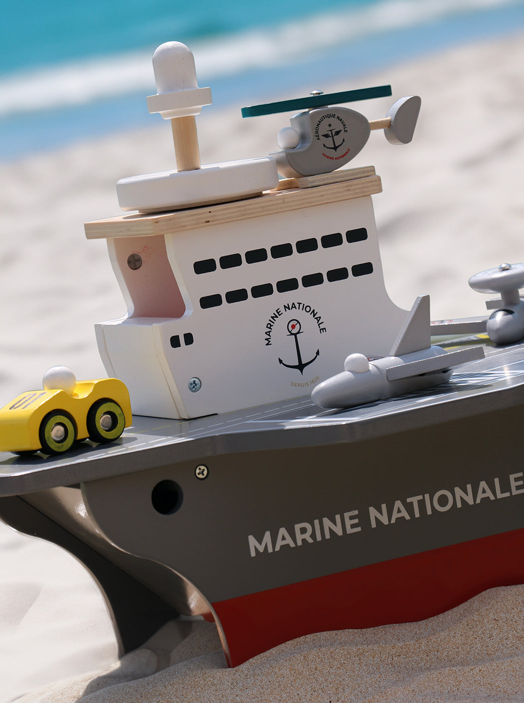 Porte-avions en bois