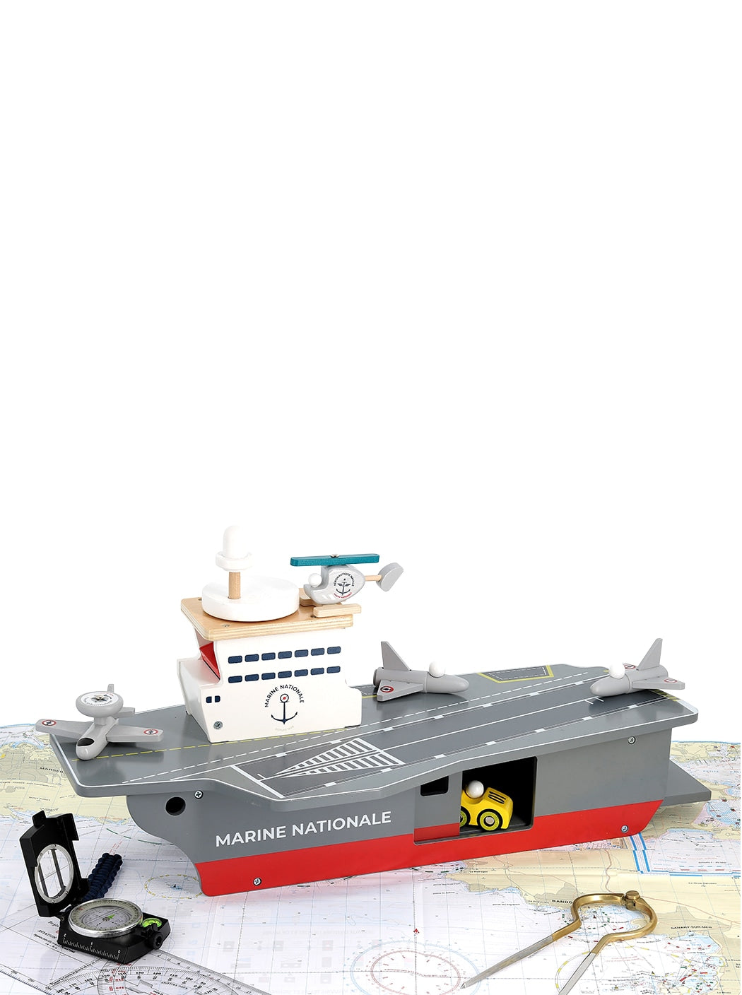 Porte-avions en bois