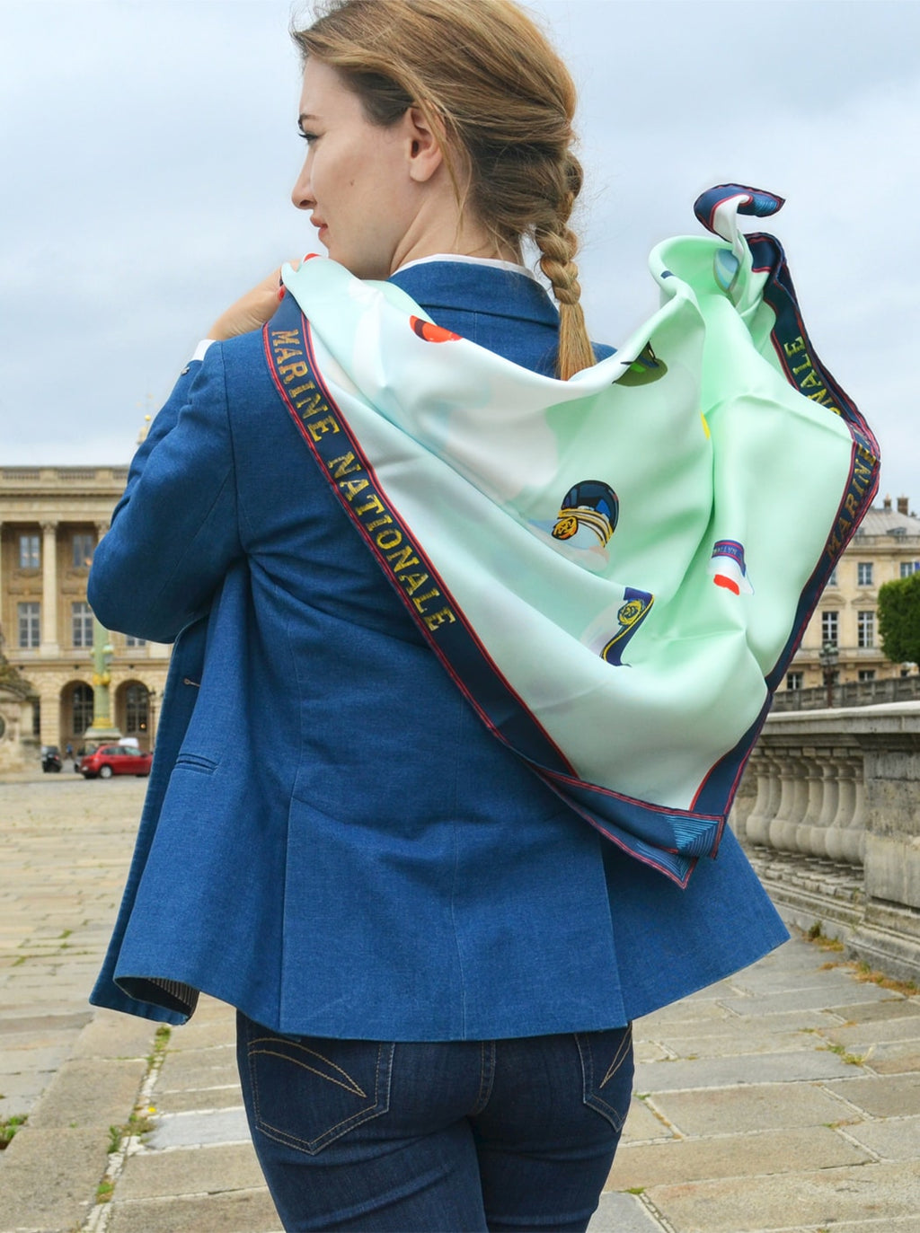 Carré en soie « Hissez haut »